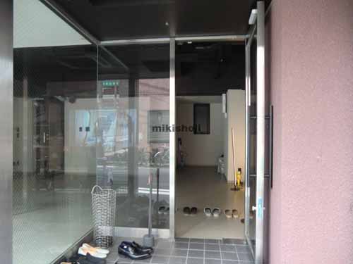 入船・新富のｇｒａｎ＋ＧＩＮＺＡ　ＥＡＳＴ エントランス2