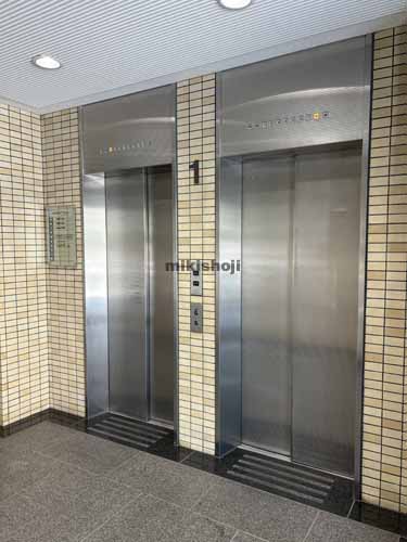 神宮前の井門神宮前六丁目ビル エレベーターホール1