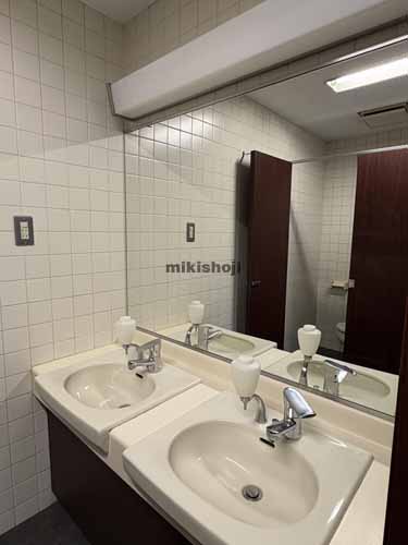 神宮前の井門神宮前六丁目ビル 水回り1