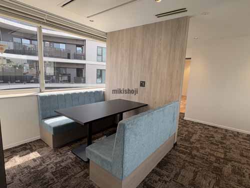 ＴＨＥ　ＴＥＲＲＡＣＥ　ＴＳＵＫＩＪＩ セットアップ室内2