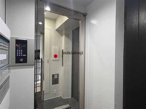 リヨンドール秋葉原 エントランス2