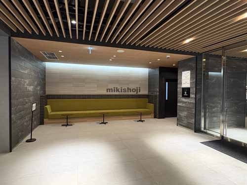 西新宿のＣＩＲＣＬＥＳ西新宿 エントランス2