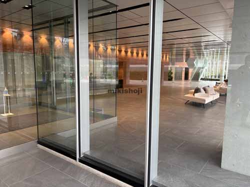 小石川・小日向の共同印刷株式会社　本社ビル エントランス1