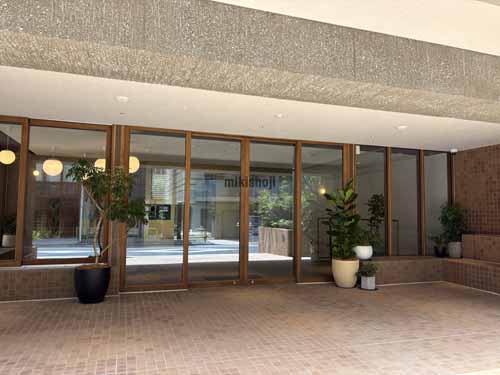 新橋のＡＳＯＯＭ新橋 エントランス1