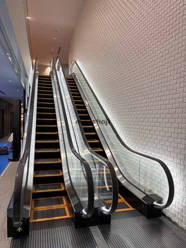 紀尾井町の明治薬科大学　剛堂会館 エントランス1