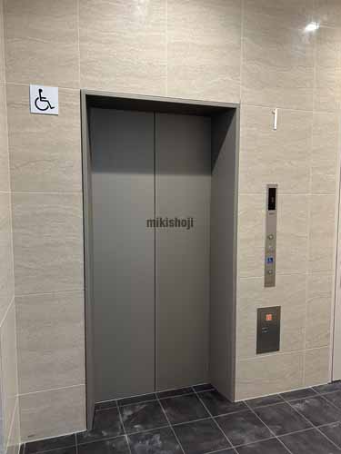 町田市の町田トーセイビル エレベーターホール1