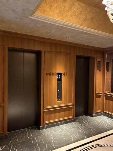 西五反田のＭ　Ｃｒｅｓｔ エレベーターホール1