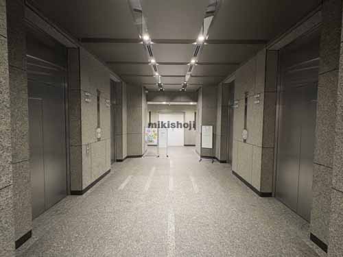 中央区の日本生命千葉駅前ビル エレベーターホール1