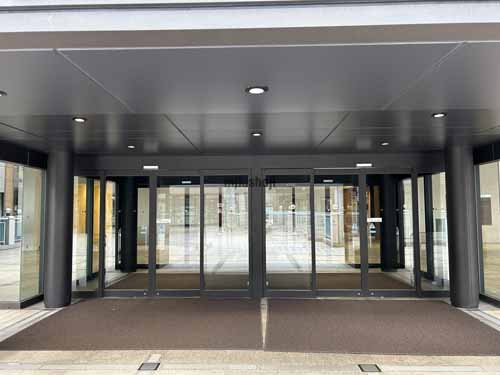 浦安市のプライムタワー新浦安 エントランス2