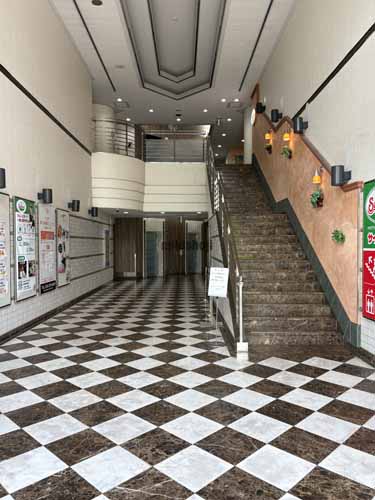 美浜区の稲毛海岸ビル エントランス2