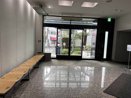 所沢市の西武第二ビル エントランス1