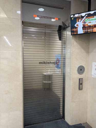 日新町田ビル エレベーターホール1